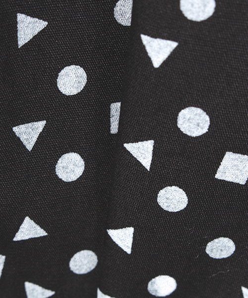 IKUMI（イクミ）の「【IKUMI】○△□SHIRT（シャツ/ブラウス・レディース・ホワイト/ブラック・FREE）」の4枚目の写真