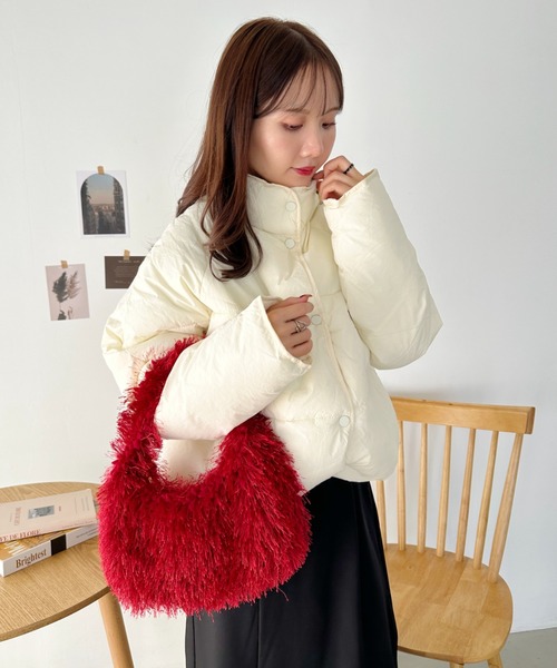 CLEA（クレア）の「パウダーマットパステルショート中綿ダウンジャケット（ダウンジャケット/コート・レディース・アイボリー/ライトブルー/ベージュ/ブラック・FREE）」の9枚目の写真