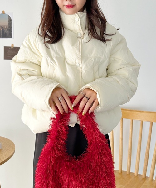 CLEA（クレア）の「パウダーマットパステルショート中綿ダウンジャケット（ダウンジャケット/コート・レディース・アイボリー/ライトブルー/ベージュ/ブラック・FREE）」の10枚目の写真