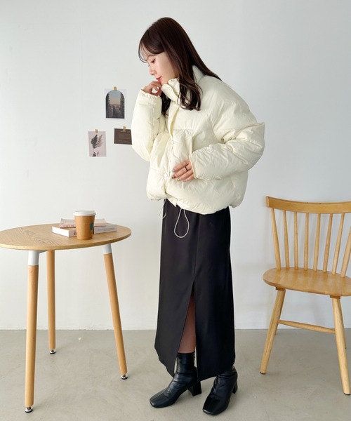 CLEA（クレア）の「パウダーマットパステルショート中綿ダウンジャケット（ダウンジャケット/コート・レディース・アイボリー/ライトブルー/ベージュ/ブラック・FREE）」の15枚目の写真