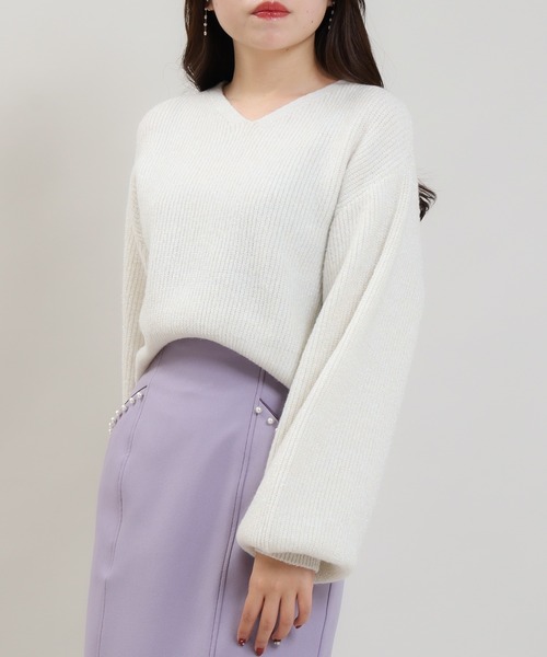 ASTORIA ODIER(アストリアオディール)の「ラメモヘアクロップトニット(ニット/セーター・レディース・アイボリー/パープル/ピンク/ベージュ・MEDIUM)」の2枚目の写真