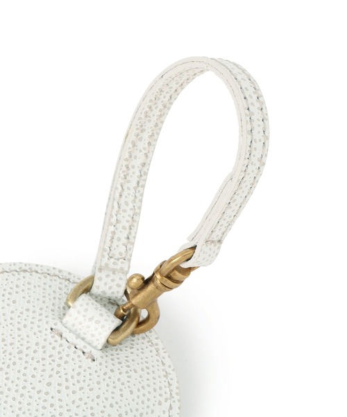 TOFF&LOADSTONE(トフアンドロードストーン)の「Eyewear case with strap(アイウェアケース with ストラップ)(その他・レディース・ライトグレー系9/ピンク系/グレー系その他3/ナチュラル/パープル系/ブラック/ベビーピンク/ブルー系5/ピンク系その他2/オレンジ系その他5/ホワイト系6/ブルー系6/レッド系2/グリーン系5・00)」の18枚目の写真