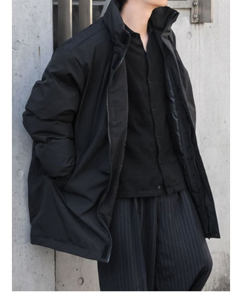 NILWAY(ニルウェイ)の「スタンドカラー 中綿 ダウン オーバー コート(ダウンジャケット/コート・レディース・ブラック/ライトグレー・LARGE/MEDIUM)」の16枚目の写真