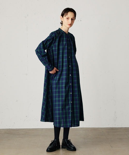 MidiUmi(ミディウミ)の「MidiUmi チェックタックAラインワンピース(ワンピース・レディース・その他2/その他1/オフホワイト・FREE)」の5枚目の写真