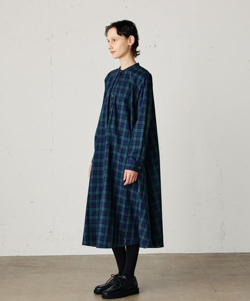 MidiUmi(ミディウミ)の「MidiUmi チェックタックAラインワンピース(ワンピース・レディース・その他2/その他1/オフホワイト・FREE)」の7枚目の写真