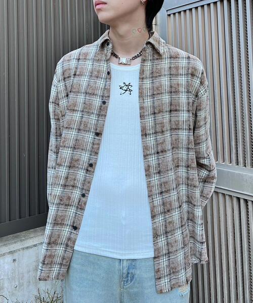 Figments（フィグメンツ）の「オーバーサイズブリーチチェックシャツ（シャツ/ブラウス・レディース・ネイビー/ベージュ・MEDIUM/SMALL）」の7枚目の写真