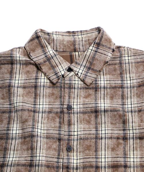 Figments（フィグメンツ）の「オーバーサイズブリーチチェックシャツ（シャツ/ブラウス・レディース・ネイビー/ベージュ・MEDIUM/SMALL）」の14枚目の写真