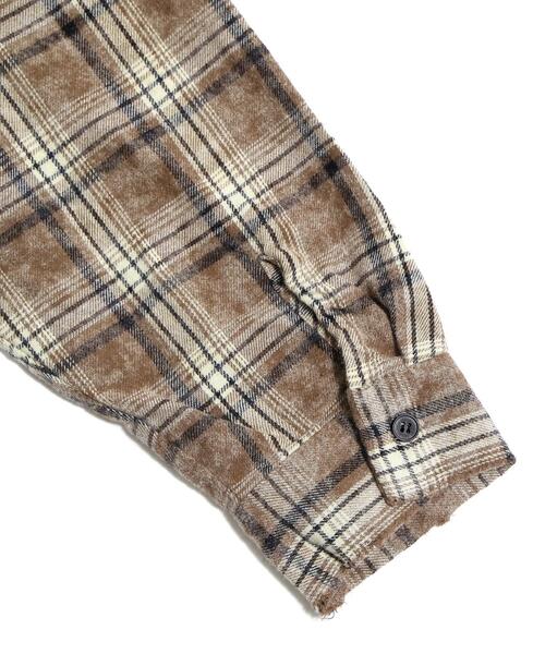 Figments（フィグメンツ）の「オーバーサイズブリーチチェックシャツ（シャツ/ブラウス・レディース・ネイビー/ベージュ・MEDIUM/SMALL）」の15枚目の写真