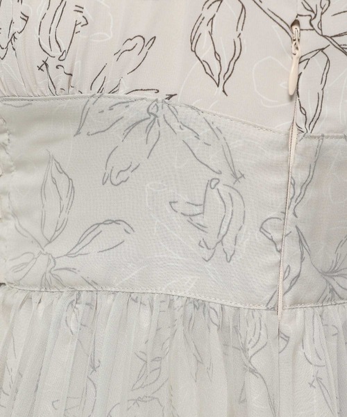 mysty woman(ミスティウーマン)の「シフォンドッキングワンピース 103976(ワンピース・レディース・ピンクベージュ/ブラック/ベージュ・FREE)」の6枚目の写真