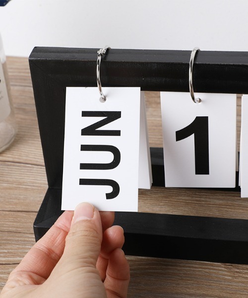 MGV(エムジーヴィー)の「シンプルウッドカレンダー(インテリア雑貨・メンズ・ブラック/ベージュ/ブルー・FREE)」の11枚目の写真