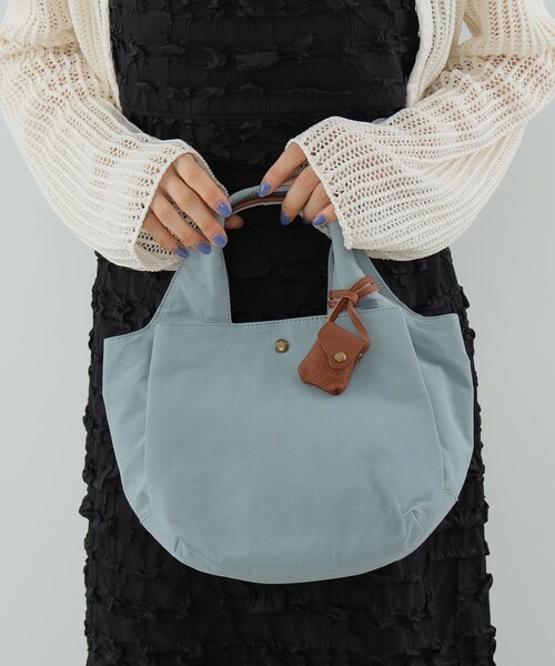 Ray BEAMS(レイビームス)の「toleur / コットン ナイロン ミニトートバッグ(トートバッグ・レディース・ブラック/ライトブルー・ONE SIZE)」の1枚目の写真