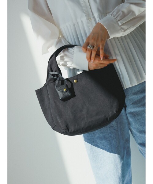 Ray BEAMS(レイビームス)の「toleur / コットン ナイロン ミニトートバッグ(トートバッグ・レディース・ブラック/ライトブルー・ONE SIZE)」の2枚目の写真