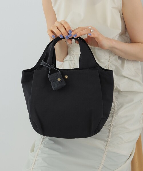 Ray BEAMS(レイビームス)の「toleur / コットン ナイロン ミニトートバッグ(トートバッグ・レディース・ブラック/ライトブルー・ONE SIZE)」の6枚目の写真