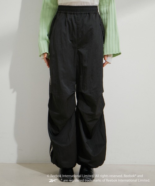 Reebok（リーボック）の「【Reebok別注】裾ドロストトラックパンツ（その他パンツ・レディース・オフホワイト/ブラック・FREE）」の13枚目の写真