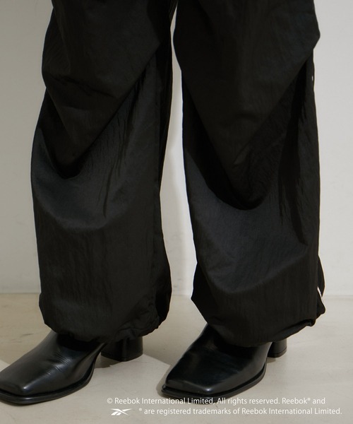 Reebok（リーボック）の「【Reebok別注】裾ドロストトラックパンツ（その他パンツ・レディース・オフホワイト/ブラック・FREE）」の8枚目の写真