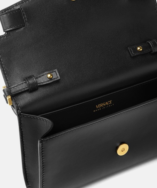 VERSACE（ヴェルサーチ）の「メドゥーサ '95 クロスボディ バッグ（ボディバッグ/ウエストポーチ・レディース・ベージュ/ブラック・ONE SIZE）」の5枚目の写真
