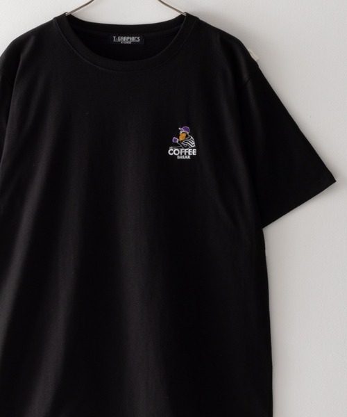 Mac-House（マックハウス）の「ワンポイントロゴ刺繍ショートスリーブTシャツ（Tシャツ/カットソー・メンズ・ブラック系1/ブルー系1/ネイビー系1/ホワイト系2/ホワイト系1/ベージュ系1/ブラック系2/グリーン系1/ホワイト系3/ネイビー系2/ブルー系2/グレー系1/グリーン系2/ホワイト系4/ブラック系3/ベージュ系2・L/M/XL）」の7枚目の写真