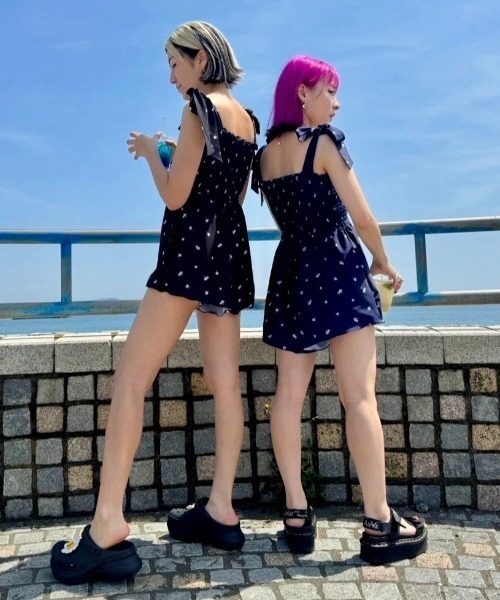 Candy Stripper(キャンディストリッパー)の「TINY FLOWER スイム ウエア(水着・レディース・ネイビー/ブラック・2)」の17枚目の写真