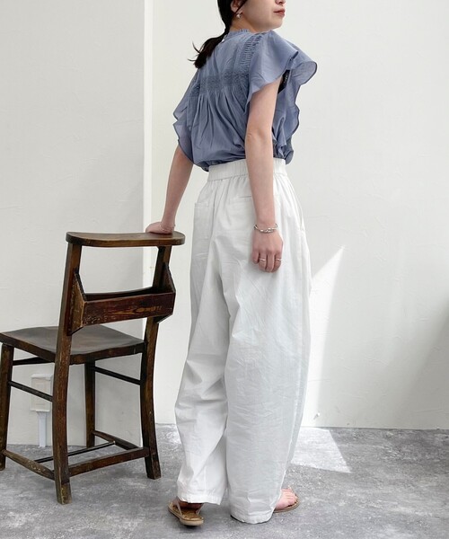 fredy emue（フレディエミュ）の「ピンタックレースラッフルブラウス（シャツ/ブラウス・レディース・オフホワイト/グレイッシュブルー/ブラック・38）」の17枚目の写真