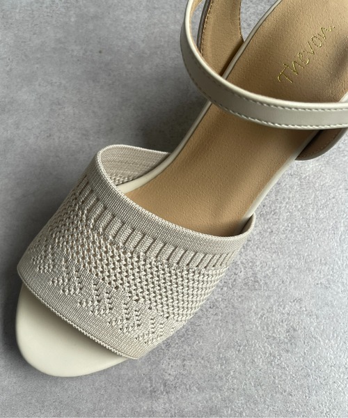 Thevon(ゼボン)の「ニットストラップサンダル(サンダル・レディース・アイボリー/ブラック/カーキ・M/L)」の6枚目の写真