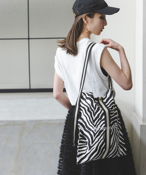 Noble（ノーブル）の「N.Jam/エヌジャム オリジナルキャンバススモールバッグ(ゼブラ・レオパード)（トートバッグ・レディース・ブラック/ベージュ・FREE）」の2枚目の写真