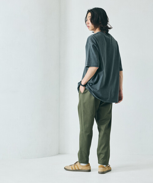 FREAK'S STORE（フリークスストア）の「限定展開 ベーシックシルエット ストレッチ イージーテーパードパンツ（チノパンツ・メンズ・ブラック/オリーブ/ベージュ/ネイビー・SMALL/MEDIUM/LARGE）」の18枚目の写真