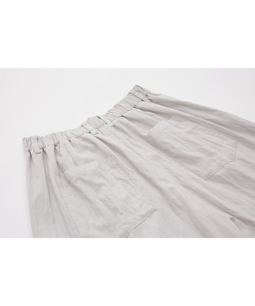 ELOOPS（イーループス）の「【ELOOPS】ベルトディテールダーツパンツ（その他パンツ・レディース・ベージュ/アッシュグレー・S/L/M）」の19枚目の写真