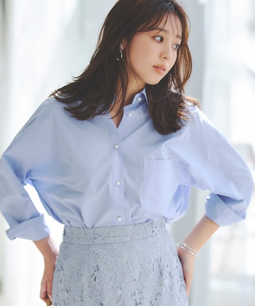 LAISSE PASSE（レッセパッセ）の「【美人百花6月号掲載】オーバーサイズシャツブラウス（シャツ/ブラウス・レディース・ライトブルー/アイボリー/スモークピンク・MEDIUM）」の22枚目の写真