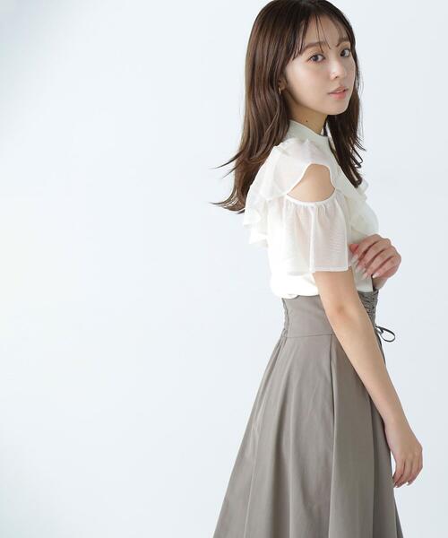 NATURAL BEAUTY BASIC(ナチュラルビューティーベーシック)の「◇ラッフルシアースリーブニット(ニット/セーター・レディース・オレンジ/ブラック/ブルー/オフホワイト・FREE)」の2枚目の写真