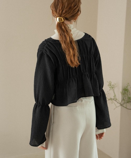 hinari（ヒナリ）の「フレアスリーブシャーリングブラウス（シャツ/ブラウス・レディース・ブラック/アイボリー・FREE）」の16枚目の写真