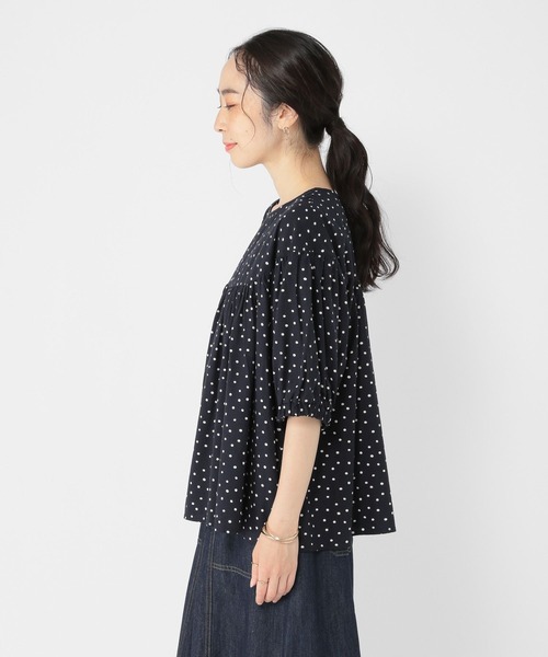 studio CLIP（スタディオクリップ）の「ドットプリントギャザーブラウス（シャツ/ブラウス・レディース・ネイビー/サックスブルー/ブラック・FREE）」の10枚目の写真