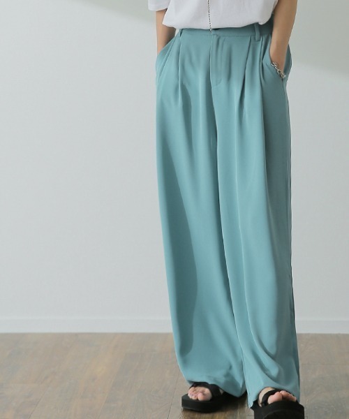 HUG.U（ハグユー）の「噂のカラーパンツ（スラックス・レディース・ターコイズブルー/セージグリーン/チェリーピンク/グリーン/ラベンダー/ブラック/ライトベージュ/ペールイエロー/ピンク系その他/イエロー系その他/ブラウン系その他/ベージュ系その他/ブラック系その他/グリーン系その他/ブルー系その他・レギュラー丈/トール丈）」の9枚目の写真