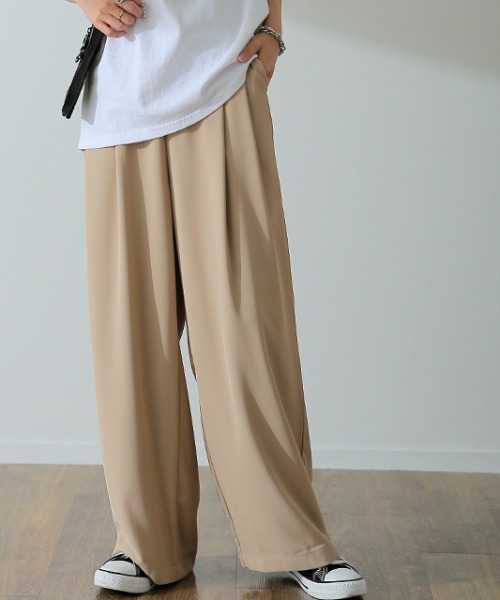 HUG.U（ハグユー）の「噂のカラーパンツ（スラックス・レディース・ターコイズブルー/セージグリーン/チェリーピンク/グリーン/ラベンダー/ブラック/ライトベージュ/ペールイエロー/ピンク系その他/イエロー系その他/ブラウン系その他/ベージュ系その他/ブラック系その他/グリーン系その他/ブルー系その他・レギュラー丈/トール丈）」の5枚目の写真