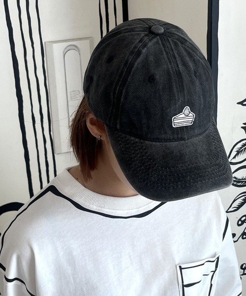 ALAND(エーランド)の「【UNISEX】ALAND/2DコラボケーキCAP(キャップ・レディース・ブラック/ネイビー/ピンク・FREE)」の2枚目の写真