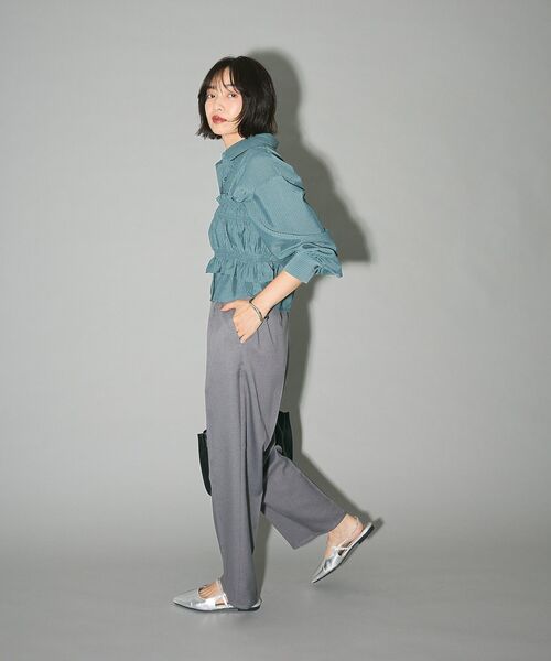 ELENCARE DUE（エレンカーレデュエ）の「・ELENCARE DUE ビスチェ付ショートシャツ（シャツ/ブラウス・レディース・グリーン/アイボリー/ブラック・FREE）」の15枚目の写真