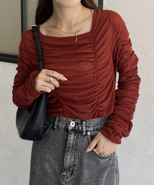 Thevon(ゼボン)の「シャーリングカットプルオーバー(Tシャツ/カットソー・レディース・チャコールグレー/オレンジ/オフホワイト・FREE)」の3枚目の写真