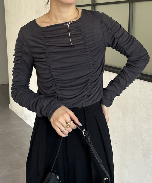 Thevon(ゼボン)の「シャーリングカットプルオーバー(Tシャツ/カットソー・レディース・チャコールグレー/オレンジ/オフホワイト・FREE)」の15枚目の写真