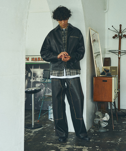 417 EDIFICE（フォーワンセブンエディフィス）の「フェイクレザー ジップアップジャケット（ライダースジャケット・メンズ・ブラック・MEDIUM/LARGE）」の8枚目の写真