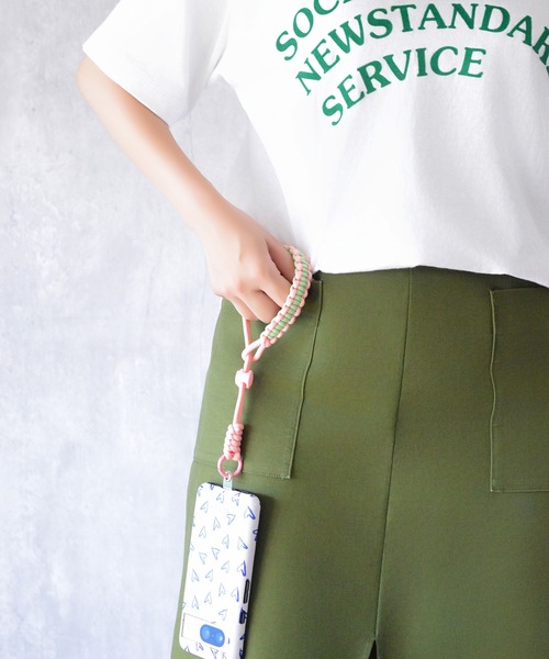 BROTHERHOOD（ブラザーフッド）の「【eY】ソロモン コンビ コード スマホ リスト ストラップ（スマホグッズ・レディース・オレンジ系その他/ピンク系その他/パープル系その他/パープル系その他2/ベージュ系その他/ブルー系その他/ピンク系その他2/ブラック/グリーン系その他/オレンジ系その他2・FREE）」の19枚目の写真