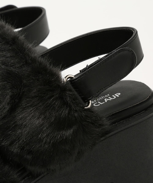 one after another NICE CLAUP（ワンアフターアナザーナイスクラップ）の「【ar12月号掲載 ナイスクラップ】ファー厚底サンダル②（サンダル・レディース・オフホワイト/ブラック・LARGE/MEDIUM/SMALL）」の8枚目の写真
