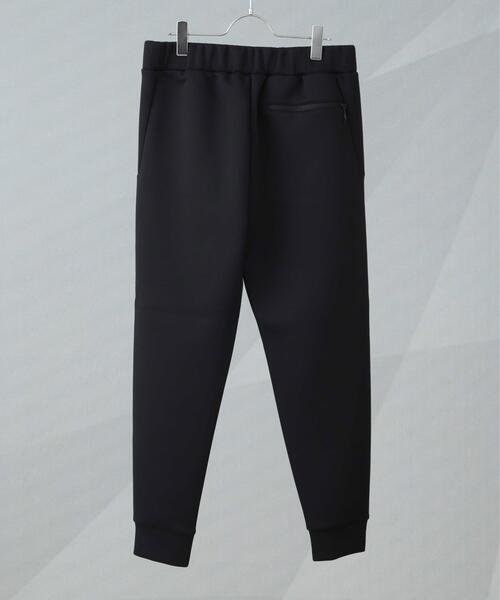 THE NORTH FACE(ザノースフェイス)の「THE NORTH FACE/Tech Air Sweat Jogger Pant(スウェットパンツ・メンズ・ブラック/チャコール・L/M/S)」の3枚目の写真