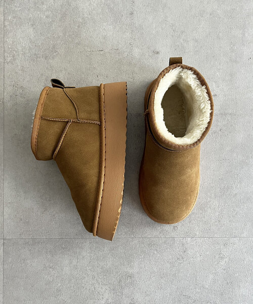 CPCM（シーピーシーエム）の「厚底ムートンブーツ（ブーツ・レディース・ブラック/キャメル・LARGE/SMALL/MEDIUM）」の14枚目の写真