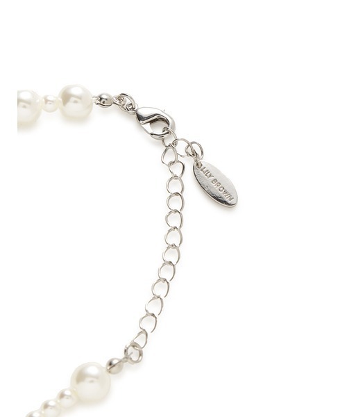 LILY BROWN（リリーブラウン）の「パールリボンネックレス（ネックレス・レディース・ホワイト・FREE）」の5枚目の写真