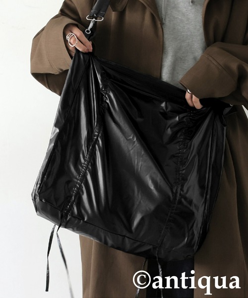 antiqua(アンティカ)の「キャンディーショルダーバッグ(ショルダーバッグ・レディース・ブラック/シルバー・ONESIZE)」の5枚目の写真
