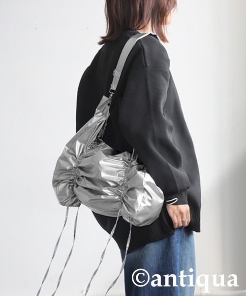 ALVNG AR ANTS ショルダーバック ALVNG AR ANTS ショルダーバック