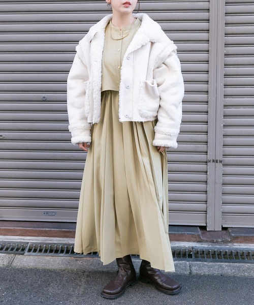 KBF(ケイビーエフ)の「レイヤードドロストプリーツワンピース(ワンピース・レディース・ベージュ/ブラック/カーキ・ONE)」の15枚目の写真