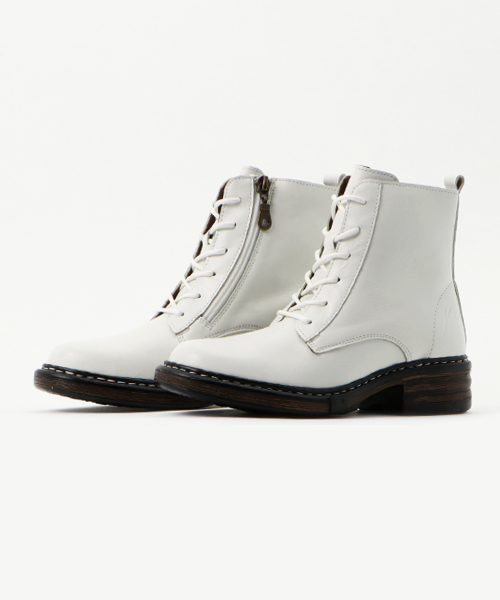 YOSUKE（ヨースケ）の「「YOSUKE/ヨースケ」レースアップレザーショートブーツ（ブーツ・レディース・ダークブラウン/ブラウン系その他/ブラック/キャメル/オリーブ/ホワイト/ワイン/イエロー系その他/ブラウン系その他2・22.5/24.5/23/24/23.5）」の2枚目の写真