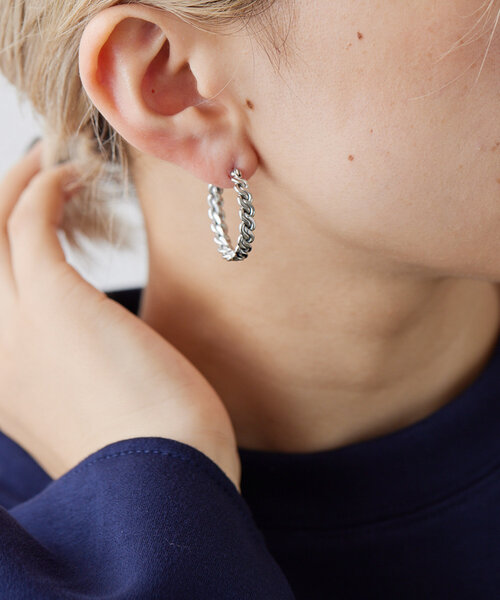 ear PAPILLONNER(イアパピヨネ)の「《金属アレルギー対応/ステンレス》キャッチレス仕様/ダブルチェーンフープピアス(ピアス(両耳用)・レディース・シルバー/ゴールド・FREE)」の7枚目の写真