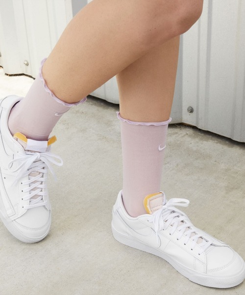 NIKE(ナイキ)の「ナイキ ブレーザー LOW '77 ウィメンズシューズ / Nike Blazer Low '77 Women's Shoe DC4769-101 White(スニーカー・レディース・ホワイト・22/22.5/23/23.5/24/24.5/25/25.5/26/26.5/27/27.5/28/28.5/29)」の2枚目の写真