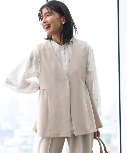 THE SHOP TK (ザ ショップ ティーケー )の「◆【ONOFF活躍/セレモニー/通勤】カットジャカードペプラムブラウス/洗える(シャツ/ブラウス・レディース・オフホワイト/ブラック/ネイビー・12/13)」の9枚目の写真